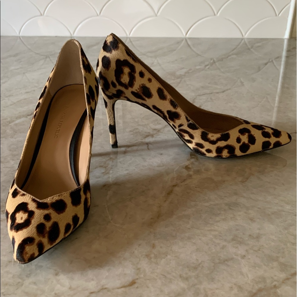 Banana Republic Calf Skin Heels Size 8.5 EUC
